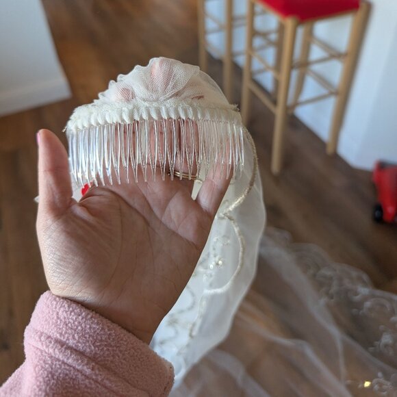 NWT! Bel Aire Bridal - Cathedral Veil - Style #V7195C - Never Used! - Picture 2 of 7